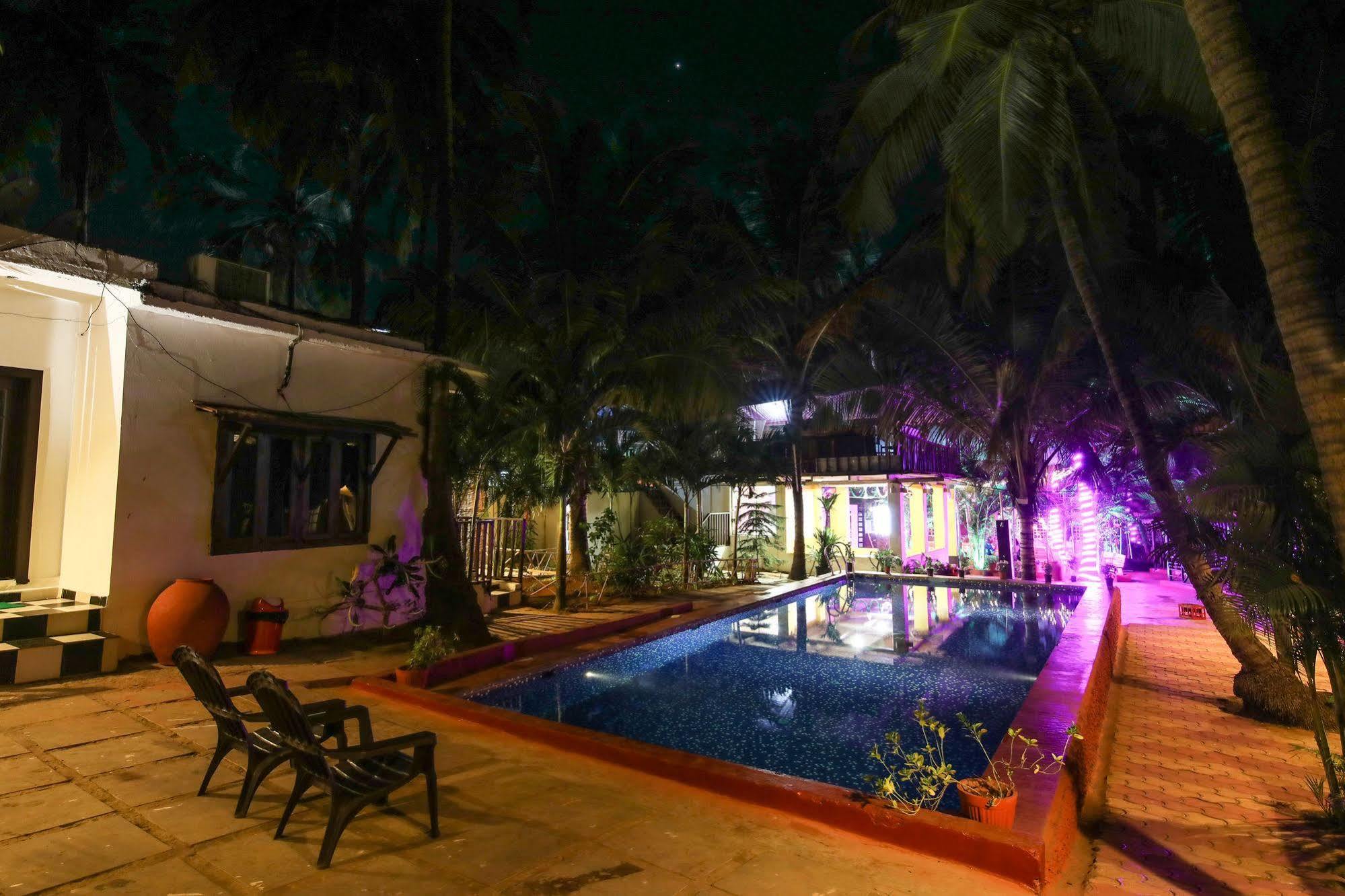 Treebo Trend Ashwem Beach Resort Goa Mandrem Ngoại thất bức ảnh